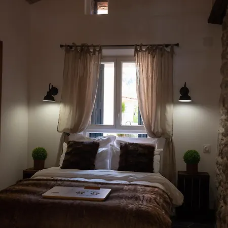 Suite Parentale Au Bonheur Des Ours Sahorre Exterior photo